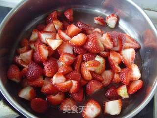 将甜蜜封存---草莓果酱的做法步骤:3