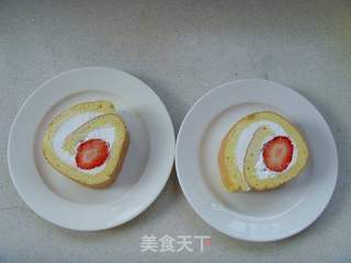 草莓季:酸酸甜甜---草莓蛋糕卷的做法步骤:16