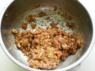 韭菜海米猪肉水饺的做法步骤：6
