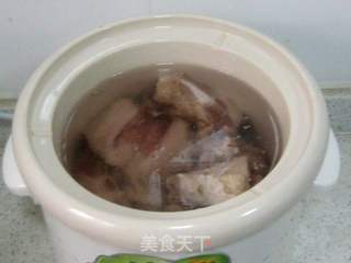 灵芝猪骨汤的做法步骤:4