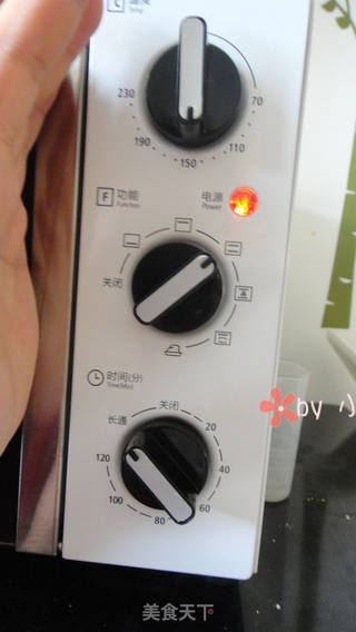 8寸戚风蛋糕制作方法的做法步骤:9