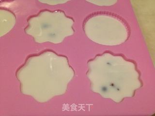 黑米薏仁奶冻的做法步骤:7