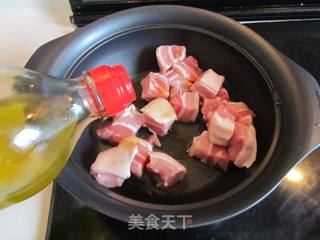 土豆香菇烧肉的做法步骤：2