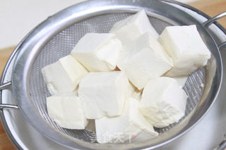 白菜炖豆腐的做法步骤:3