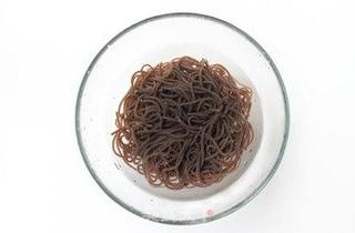 〖酸辣蕨根粉〗----从本草纲目中寻找对抗暑热的最佳美食的做法步骤:3