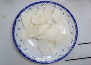 排毒养颜纤体的家常小菜——山药炒木耳的做法步骤:3