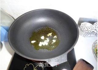 排毒养颜纤体的家常小菜——山药炒木耳的做法步骤:4