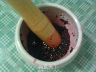 牛奶桑葚冰棍的做法步骤:3