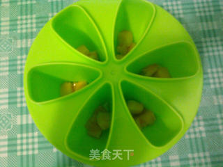 牛奶桑葚冰棍的做法步骤:7