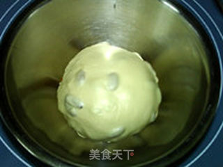 鲜奶葡萄干花环面包的做法步骤:6
