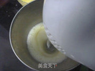 双色戚风的做法步骤:7