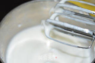 双色戚风的做法步骤:8