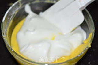 双色戚风的做法步骤:9