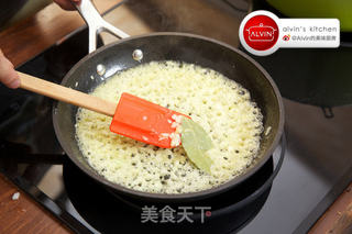茄汁海鲜宽面的做法步骤：3