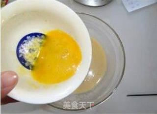 清香宜人的小蛋糕——芒果小蛋糕的做法步骤:5