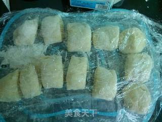 蜜豆小花面包的做法步骤:6