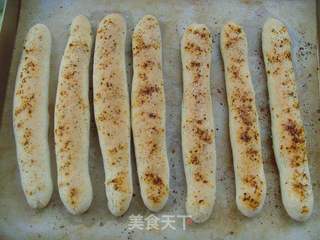 给味觉一个惊喜---辣味面包条的做法步骤:12