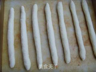给味觉一个惊喜---辣味面包条的做法步骤:8