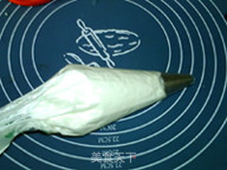 蛋白酥的做法步骤:7