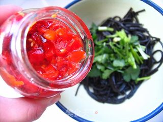 夏季快手开胃菜——爽口剁椒蕨根粉的做法步骤:4