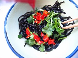 夏季快手开胃菜——爽口剁椒蕨根粉的做法步骤:5