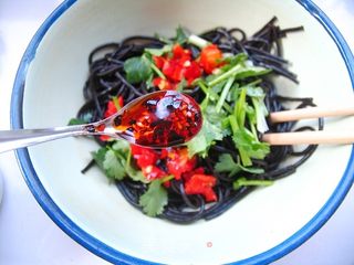 夏季快手开胃菜——爽口剁椒蕨根粉的做法步骤:7