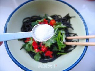 夏季快手开胃菜——爽口剁椒蕨根粉的做法步骤:8