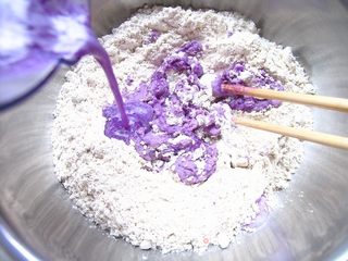 常吃杂粮更健康——紫甘兰剪刀莜面的做法步骤:3