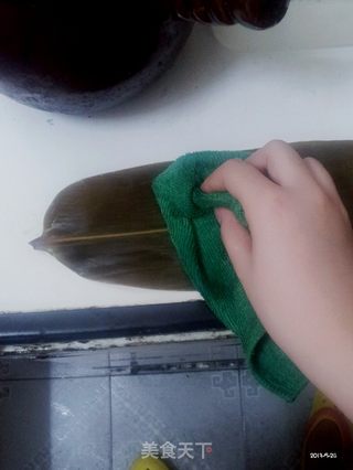 五月粽子节预热——水晶西米粽的做法步骤:3