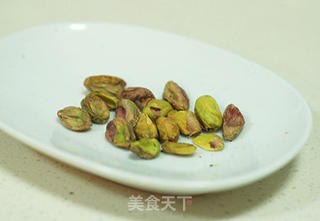 开心果蟹味酱菜通心粉的做法步骤:4