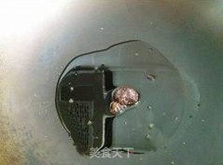 【大刀蒜泥白肉】附自制复制酱油做法------男人也需要宠爱的做法步骤:5