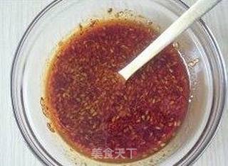 【大刀蒜泥白肉】附自制复制酱油做法------男人也需要宠爱的做法步骤:6