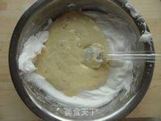 香蕉戚风的做法步骤:10