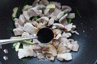 红烧肉烧芋头的做法步骤:11