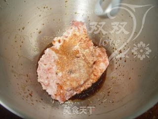 包子好看,全在摺上——猪肉小包的做法步骤:3