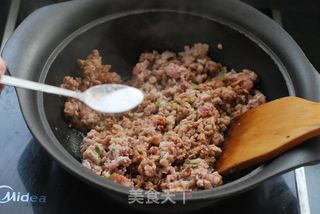 “清爽弹牙,香浓不腻”的夏季必备主食【炸酱凉面】的做法步骤:2
