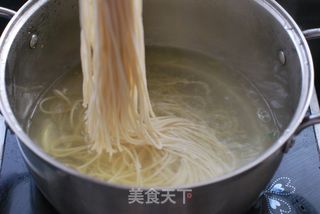 “清爽弹牙，香浓不腻”的夏季必备主食【炸酱凉面】的做法步骤：14