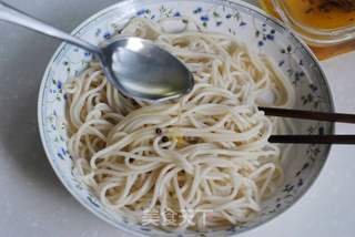 “清爽弹牙,香浓不腻”的夏季必备主食【炸酱凉面】的做法步骤:16