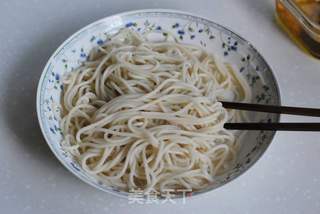 “清爽弹牙,香浓不腻”的夏季必备主食【炸酱凉面】的做法步骤:17