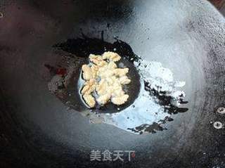 核桃香煸苦瓜的做法步骤:4