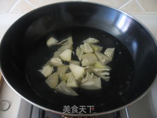 春笋煲牛肉的做法步骤：2