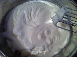 终于成功的戚风蛋糕的做法步骤:9