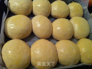 红豆芝麻餐包的做法步骤:11