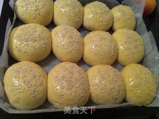 红豆芝麻餐包的做法步骤:12
