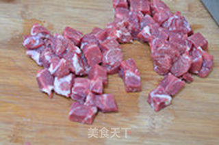 西红柿牛肉的做法步骤:2