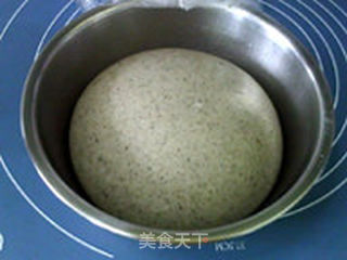 黑芝麻粉面包的做法步骤:7