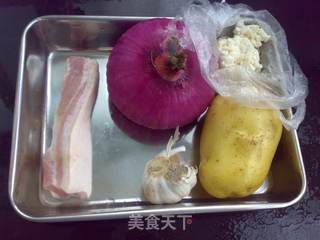 芝香土豆花肉的做法步骤：1