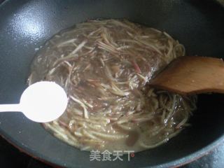东北萝卜丝粉条汤的做法步骤:10