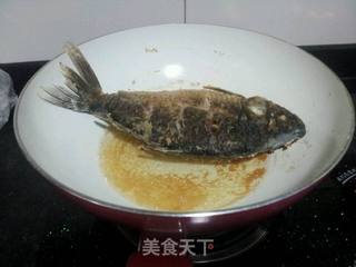 豆瓣烧鲫鱼的做法步骤:2