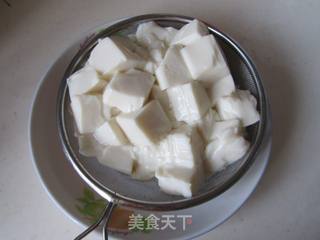 蟹黄豆腐的做法步骤：3